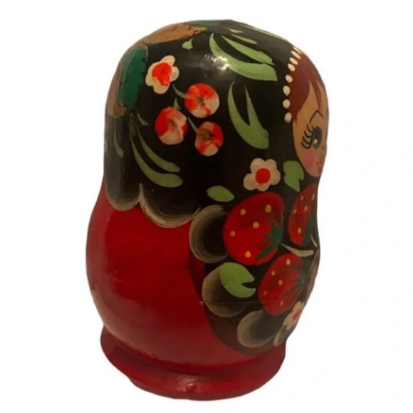 EUC 5-Piece Set Nesting Dolls with Strawberry Design (BN8-104) - Picture 7 of 14